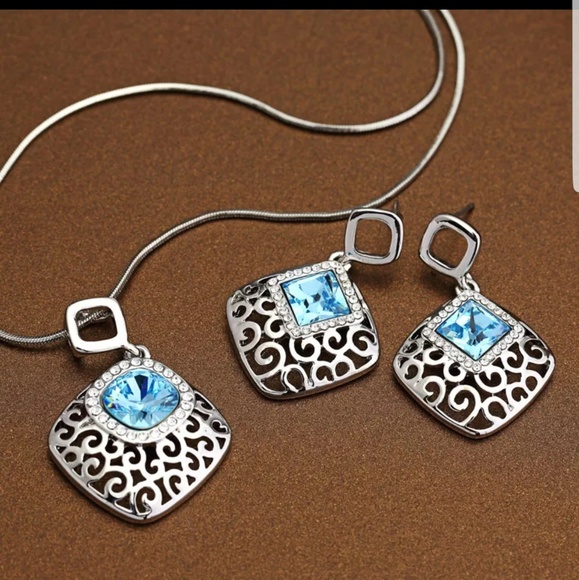 Jewelry - 3pc jewelry set w Swarovski Elements
